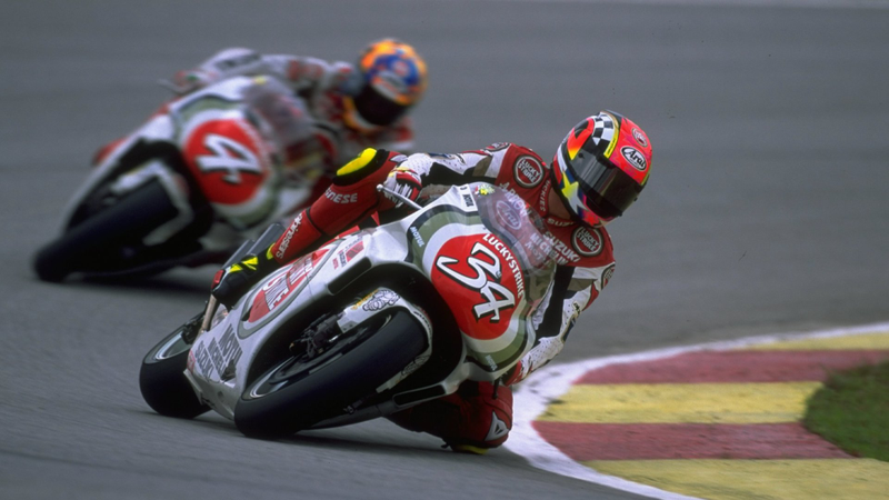 Kevin Schwantz at the 1995 Malaysian Grand Prix. Photo credit: Mike Cooper/Allsport/Getty Images